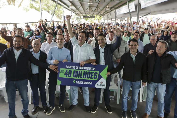Em Cidade Gaúcha, Estado investe R$ 22,1 milhões para pavimentar maior vila rural do Paraná