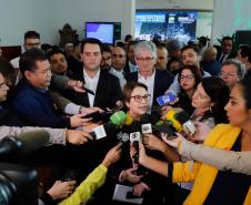 A suspensão da vacinação foi autorizada por instrução normativa assinada nesta terça-feira (15) pela ministra da Agricultura, Pecuária e Abastecimento, Tereza Cristina, e o governador Carlos Massa Ratinho Junior, no Palácio Iguaçu, com a presença do secretário da Agricultura e do Abastecimento, Norberto Ortigara