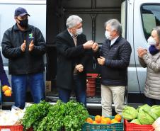 Governo do Estado faz primeira entrega de alimentos do Compra Direta em Curitiba