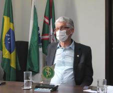 Seab e Adapar recebem "Prêmio Saúde Animal" pelos serviços prestados no Paraná