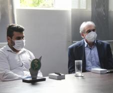Seab e Adapar recebem "Prêmio Saúde Animal" pelos serviços prestados no Paraná