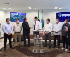 Governador autoriza R$ 10 milhões para pavimentação de estradas rurais em oito municípios