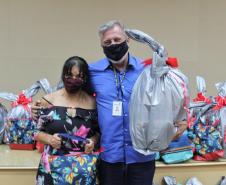 Seab e Adapar entregam cestas de Natal a colaboradores terceirizados