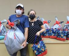 Seab e Adapar entregam cestas de Natal a colaboradores terceirizados