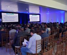 Em evento na Expoingá, agricultores comemoram economia na conta de energia com o RenovaPR