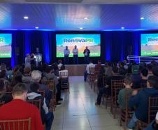 Em evento na Expoingá, agricultores comemoram economia na conta de energia com o RenovaPR