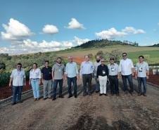 Com apoio da Seab, pavimentação em estrada rural vai garantir melhoria na trafegabilidade em Ibiporã