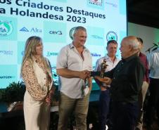 Seagri participa de premiação a produtores de leite nos Campos Gerais