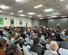 Evento em Palmeira debate tecnologia e sucessão familiar na produção de leite