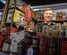 Feira Sabores do Paraná conta com produtores gaúchos afetados por enchentes