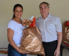 Seab entrega cestas de Natal para colaboradores terceirizados