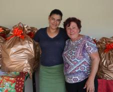 Seab entrega cestas de Natal para colaboradores terceirizados