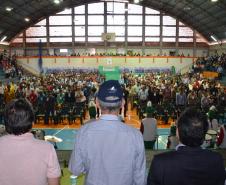 Cerca de 1,5 mil pessoas, entre produtores, técnicos, estudantes e representantes de empresas envolvidas com o setor, participaram do 36º Encontro Estadual de Sericicultura, em Iretama. O ganhe real em pequenas propriedades e as inovações atraem produtores jovens para a atividade.
