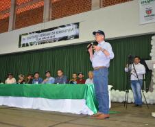 Cerca de 1,5 mil pessoas, entre produtores, técnicos, estudantes e representantes de empresas envolvidas com o setor, participaram do 36º Encontro Estadual de Sericicultura, em Iretama. O ganhe real em pequenas propriedades e as inovações atraem produtores jovens para a atividade.