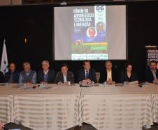 Ao participar do 1º. Fórum do Agronegócio, Tecnologia e Inovação, em Campo Mourão, o secretário da Agricultura, Norberto Ortigara, disse que nova revolução inclui robotização, drones e inteligência artificial, além da biotecnologia.