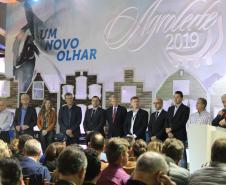 Produtores recebem novos tratores