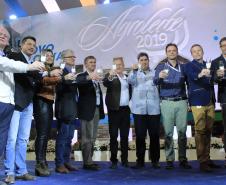 Produtores recebem novos tratores