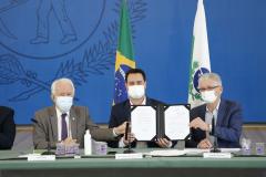 Governador anuncia isenção de ICMS para equipamentos de irrigação