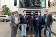 Lapa recebe caminhão para melhorar trafegabilidade de estradas rurais