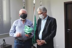 Seab e Adapar recebem "Prêmio Saúde Animal" pelos serviços prestados no Paraná