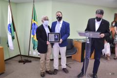 Adapar recebe prêmio pelo trabalho na saúde animal