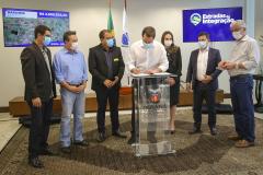 Com investimento de R$ 13,6 milhões, Estado vai recuperar estradas rurais de oito municípios