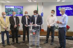 Governo autoriza pavimentação de mais 36 quilômetros de estradas rurais de 11 municípios