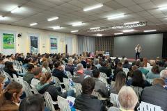 Evento em Palmeira debate tecnologia e sucessão familiar na produção de leite