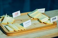 Catálogo incentiva consumo de queijos e vinhos feitos no Paraná