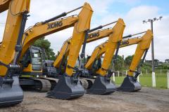 Vice governadora entrega maquinas para manutenção de estradas rurais