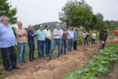 Governo entrega equipamentos agrícolas em assentamento na Lapa