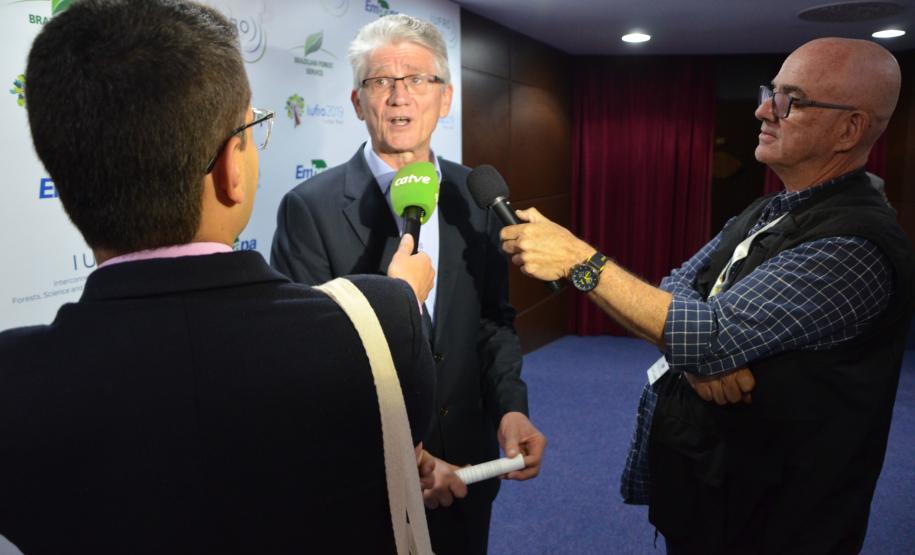 Governador destaca o setor florestal na economia do Paraná