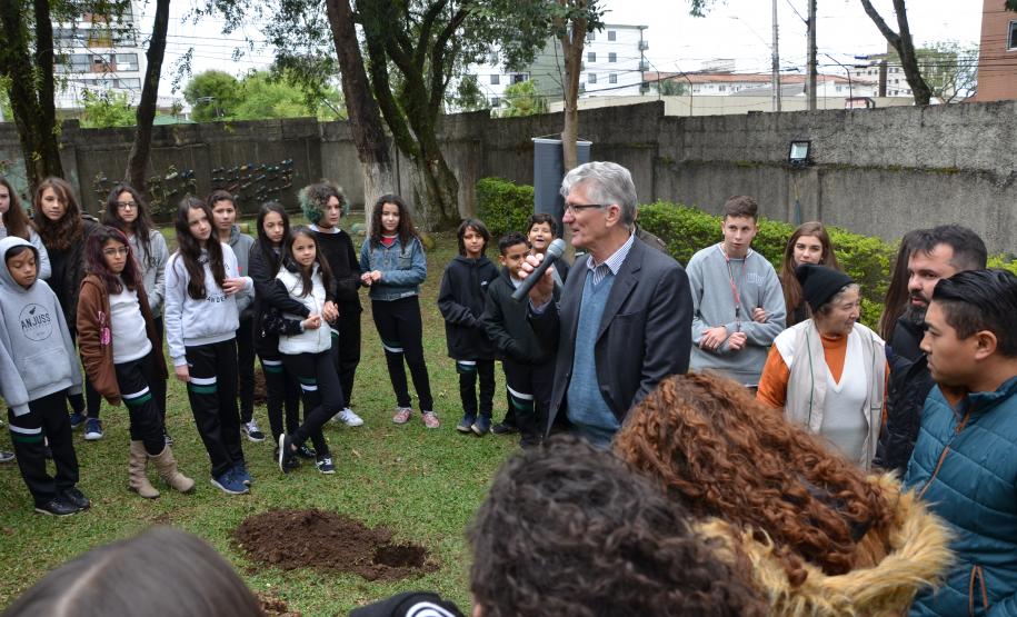 ecretário participa de ação do Programa Paraná Mais Verde