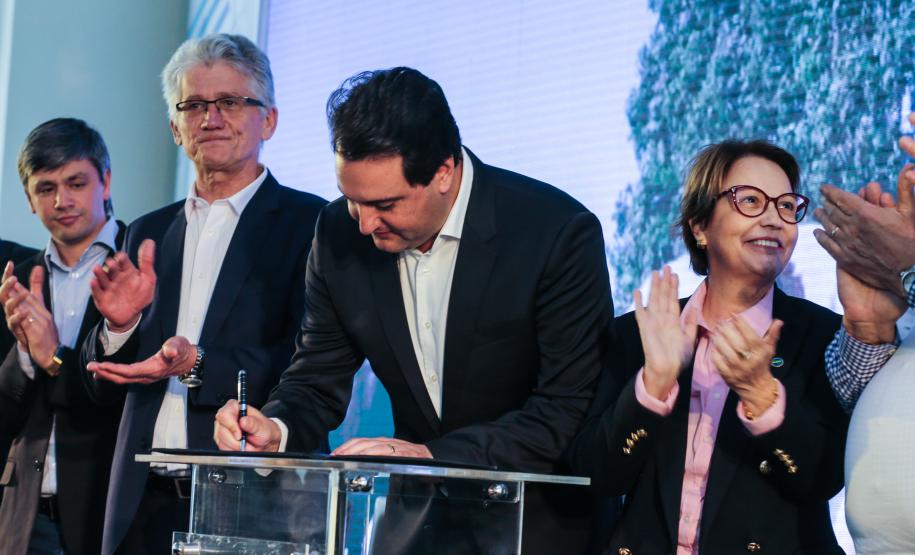 A suspensão da vacinação foi autorizada por instrução normativa assinada nesta terça-feira (15) pela ministra da Agricultura, Pecuária e Abastecimento, Tereza Cristina, e o governador Carlos Massa Ratinho Junior, no Palácio Iguaçu.