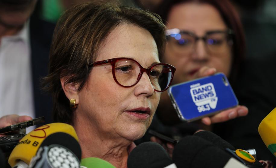 A suspensão da vacinação foi autorizada por instrução normativa assinada nesta terça-feira (15) pela ministra da Agricultura, Pecuária e Abastecimento, Tereza Cristina, e o governador Carlos Massa Ratinho Junior, no Palácio Iguaçu, com a presença do secretário da Agricultura e do Abastecimento, Norberto Ortigara