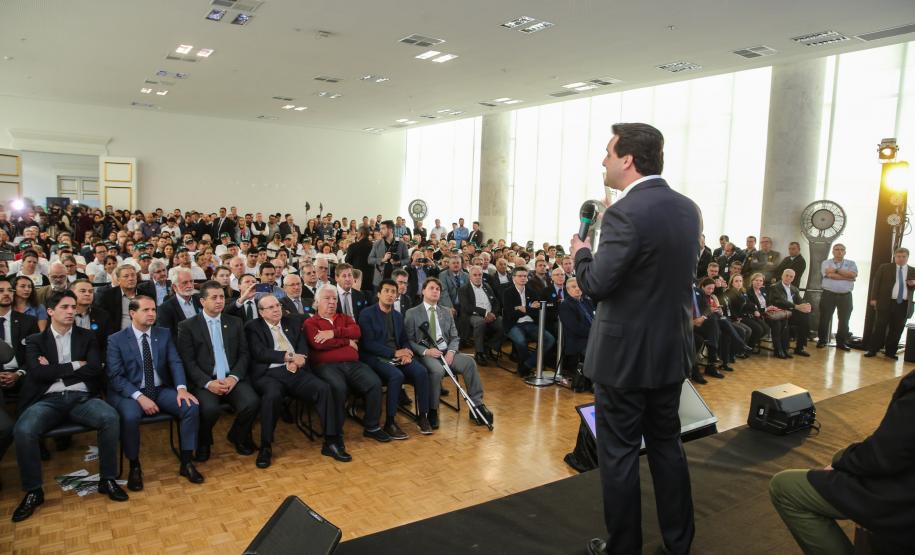 A suspensão da vacinação foi autorizada por instrução normativa assinada nesta terça-feira (15) pela ministra da Agricultura, Pecuária e Abastecimento, Tereza Cristina, e o governador Carlos Massa Ratinho Junior, no Palácio Iguaçu.