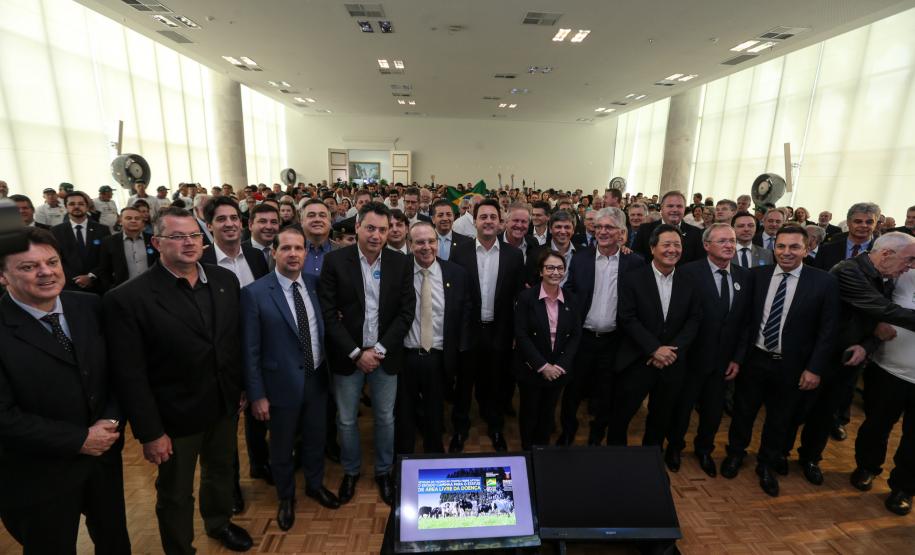 A suspensão da vacinação foi autorizada por instrução normativa assinada nesta terça-feira (15) pela ministra da Agricultura, Pecuária e Abastecimento, Tereza Cristina, e o governador Carlos Massa Ratinho Junior, no Palácio Iguaçu.