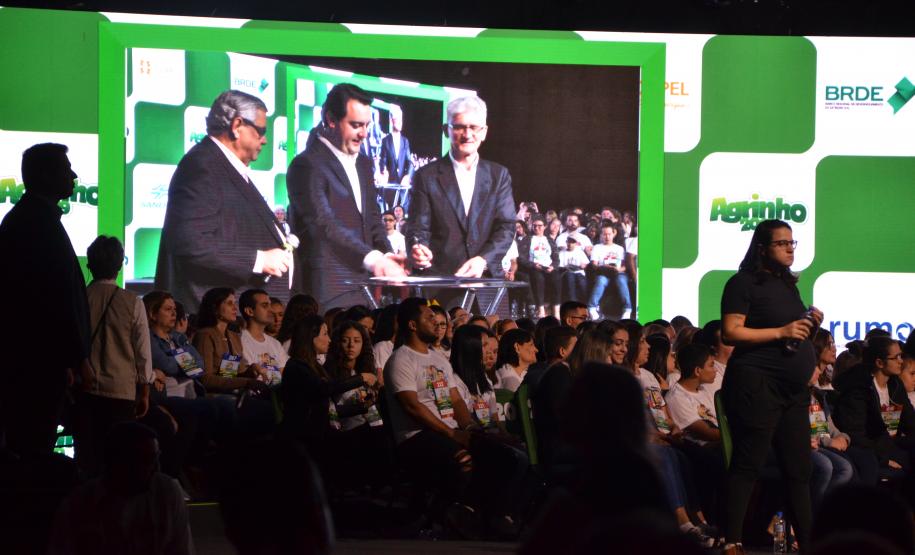 Estado e Faep renovam parceria para o Agrinho