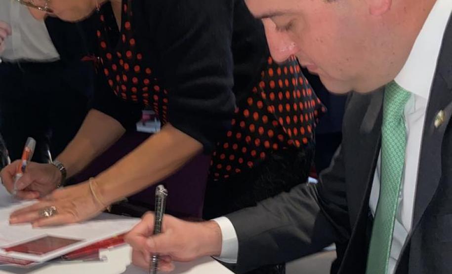 Paraná ingressa na rede internacional da seda