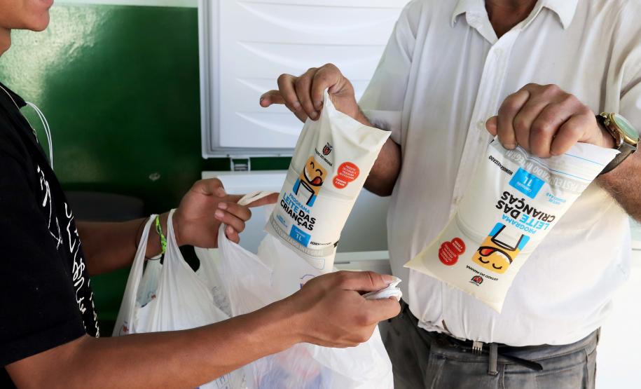 Programa Leite das Crianças completa 15 anos em Curitiba