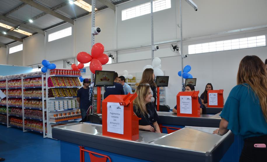 Campo Magro recebe Armazém da Família