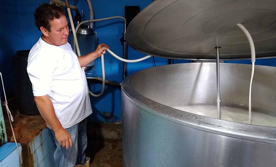 Programa Leite das Crianças garante renda para 5 mil produtores