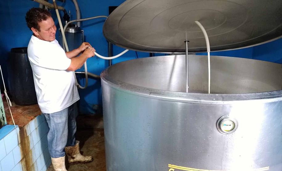 Programa Leite das Crianças garante renda para 5 mil produtores