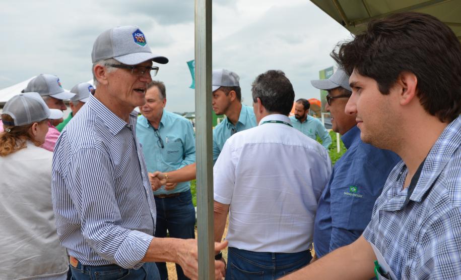 Dois eventos, a Safratec, em Floresta, e o Superagro, em Londrina, foram acompanhados por integrantes do Governo do Estado.