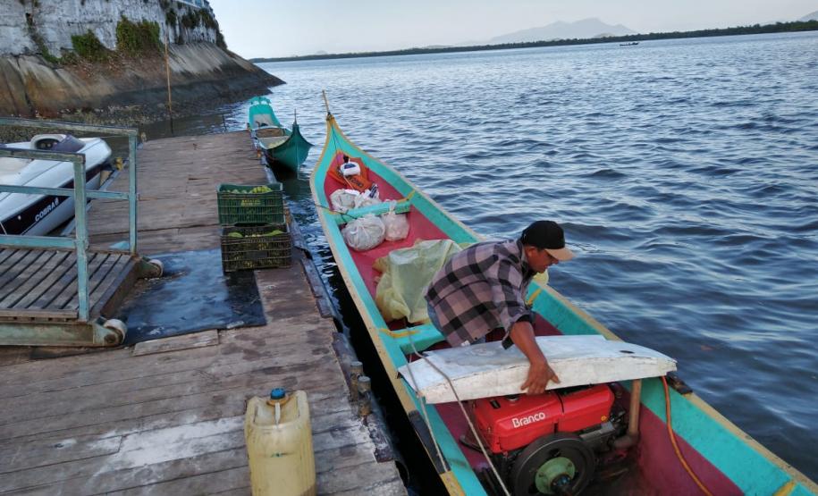 Agricultores familiares levam alimentos às ilhas do Paraná