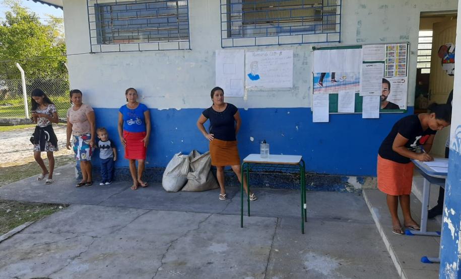 Agricultores familiares levam alimentos às ilhas do Paraná