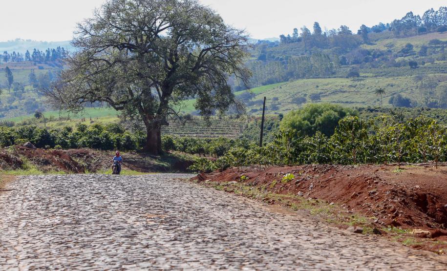 Governo renova artérias de escoamento da safra em Ivaiporã