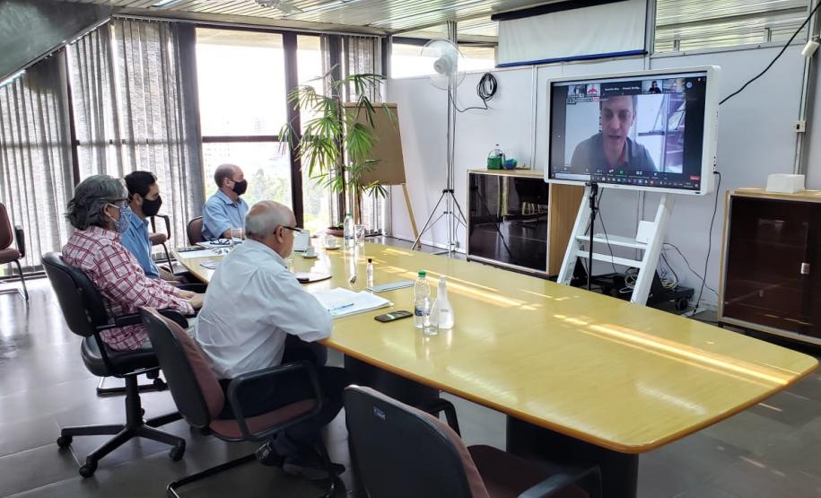 Programa fortalece a produção de uvas e derivados no Paraná