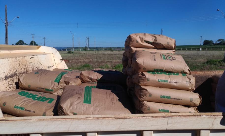 Governo do Estado entrega sementes a produtores atingidos por tempestade