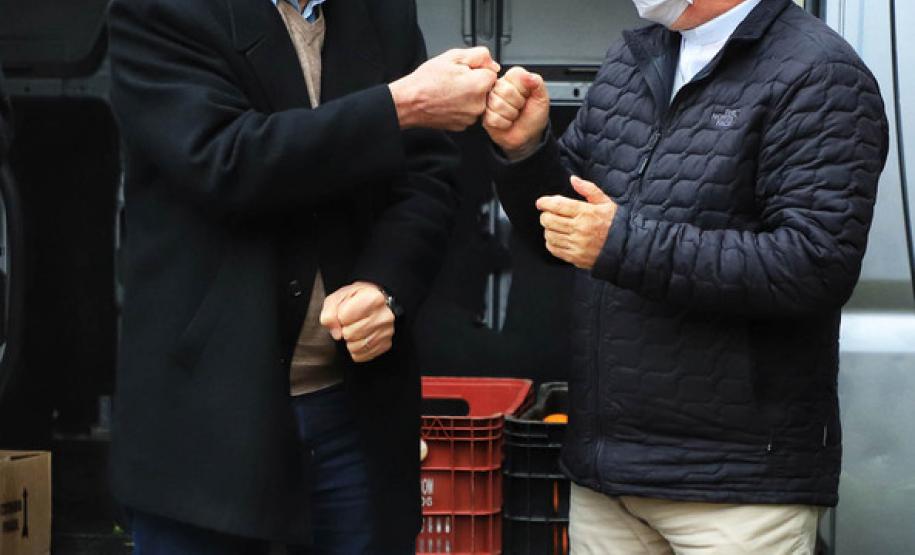 Governo do Estado faz primeira entrega de alimentos do Compra Direta em Curitiba